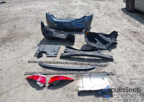 2014 Toyota Corolla S Plus z USA, uszkodzony, nr VIN 2T1BURHE1EC149032